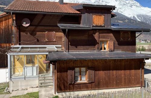 Surrein Chalet De Esquí | Casa Steilalva - grosszügiges Chalet für erholsamen Familienurlaub