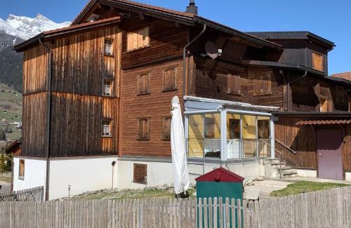 Surrein Chalet De Esquí | Casa Steilalva - grosszügiges Chalet für erholsamen Familienurlaub