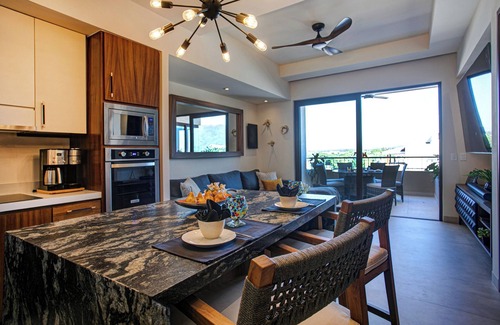 Fluvial Vallarta Condominio | Casa Stephano - New Luxe Condo in Versalles. The Hidden Gem of Puerto Vallarta!!