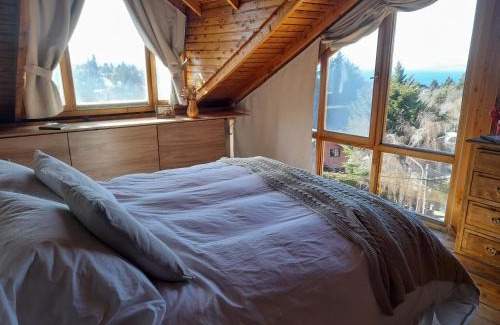 San Carlos de Bariloche Chalet De Esquí | Casa Suiza, vistas panorámicas al lago, ciudad y montañas !