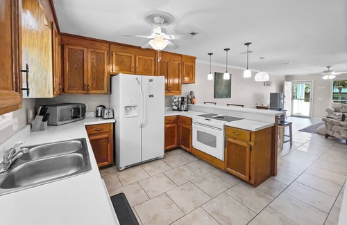 Sunnyside Casa | Casa Sunshine - 2 Br townhouse by RedAwning