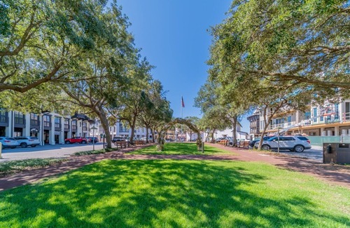 Sunnyside Casa | Casa Sunshine - 2 Br townhouse by RedAwning