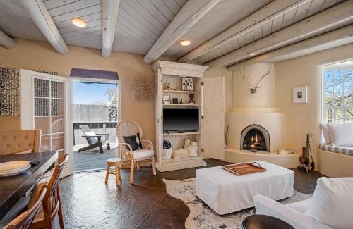 Santa Fe Casa | Casa TATIZ Privacy in a Southwestern Gem