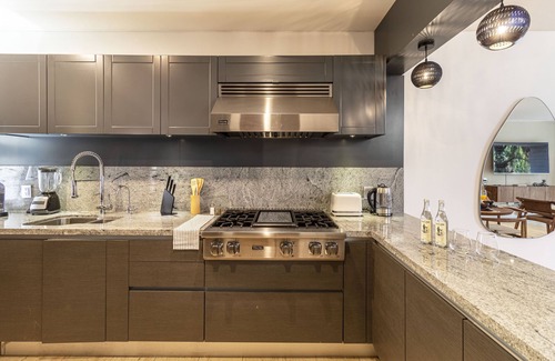La Condesa Apartamento | Casa Tenancingo by Kukun