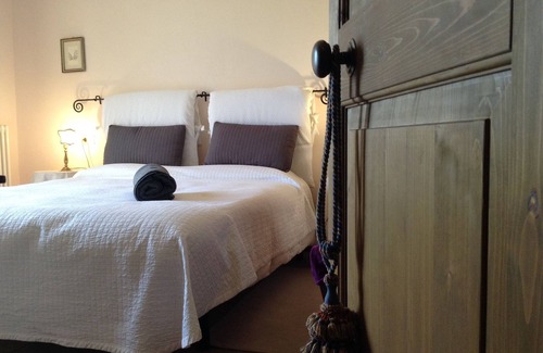 Misano Monte Cama Y Desayuno | A tientas House B & B - encantadora residencia-APP. Rosa