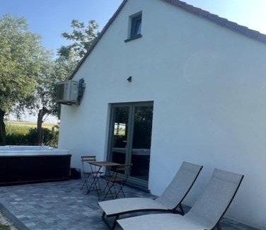 Wulpen Casa | Casa Terra - Landelijk gastenverblijf met jacuzzi en IR-sauna