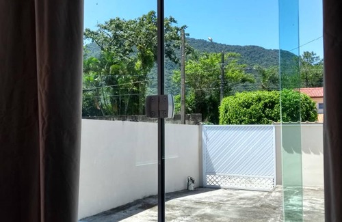 Jardim Veneza Casa | CASA TERREA PERUIBE A 5 MINUTOS DEL CENTRO, HERMOSA VISTA, CERCA DE TODO.