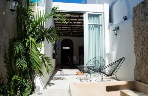 Barrio de Santiago Casa | Casa Tiago Downtown by LAHOS