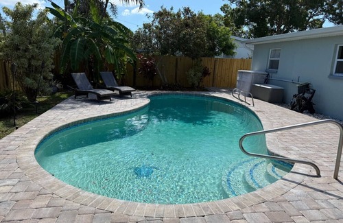 Merritt Island Casa | Casa Tipica! 4-bedroom tropical oasis in Merritt Island with heated pool
