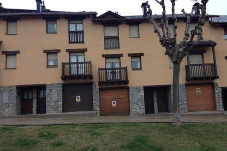 Puigcerda Apartamento | Casa Torreons
