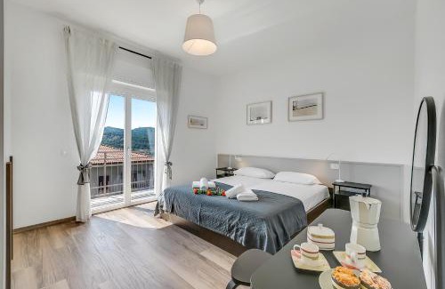Gemonio Apartamento | Casa Tramonti - Happy Rentals