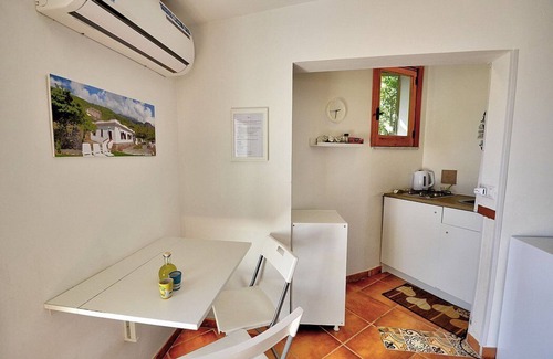 Pucara Casa | Casa Trifone A: A graceful studio apartment surrounded by the greenery, with Free WI-FI.
