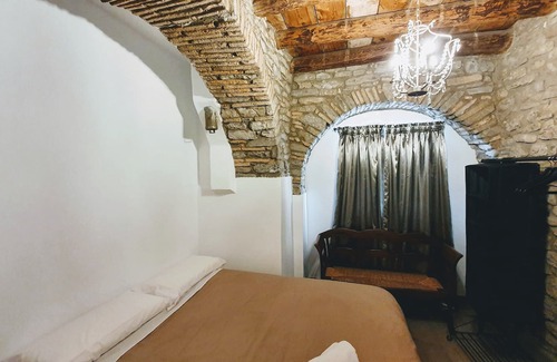 Jaca Casa | Casa Trigo, preciosa casa con jardín en el centro de Jaca