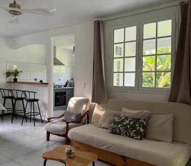 Le Lamentin Casa | Casa Tropical · T3 Calme & Spacieux