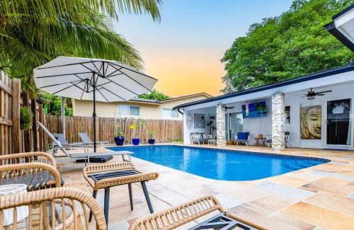 Hallandale Beach Villa | Casa Tropicana - Heated Pool, Game Room & Mins from beach