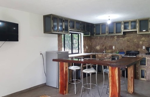 La Laguna Casa | Casa ubicada cerca de una hermosa laguna, con una hermosa vista a la sierra.