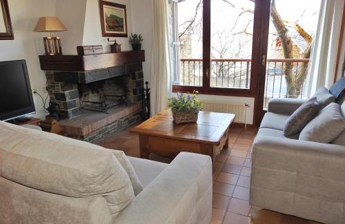 Urtx Chalet De Esquí | CASA UNIFAMILIAR 8 pax con jardín URTX - CERDANYA