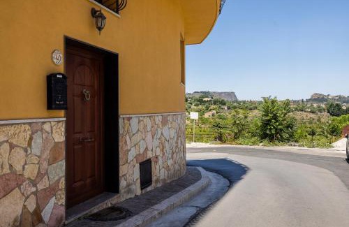 Casteldaccia Apartamento | Casa Vacanza Panoramico WiFi TV Centro Storico