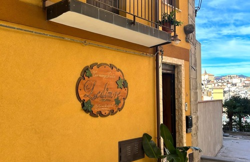Motta Camastra Apartamento | CASA VACANZE "ANTICO BORGO A DUE PASSI DALLE GOLE ALCANTARA" APPARTAMENTO ULIVO