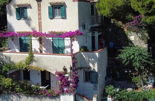 Erchie Casa | Casa Vacanze Bouganvillea