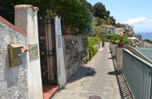 Erchie Casa | Casa Vacanze Bouganvillea