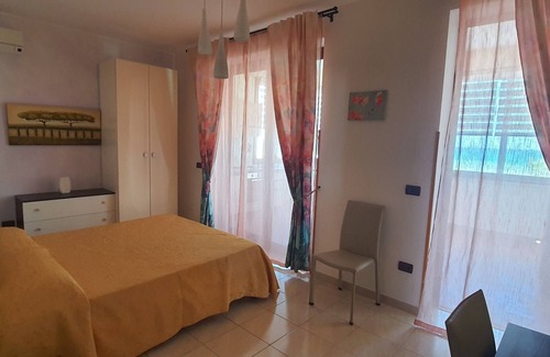 Castel Di Tusa Cama Y Desayuno | Casa Vacanze Due Passi e il Mare