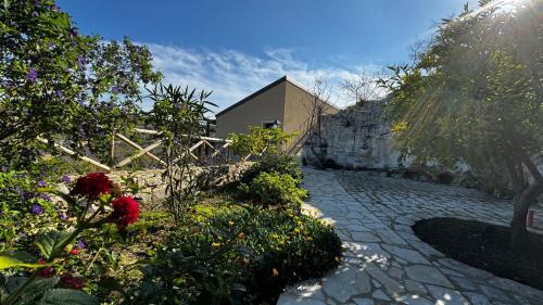 Pietre Nere San Zagaria Casa | Casa vacanze Il Mandarancio
