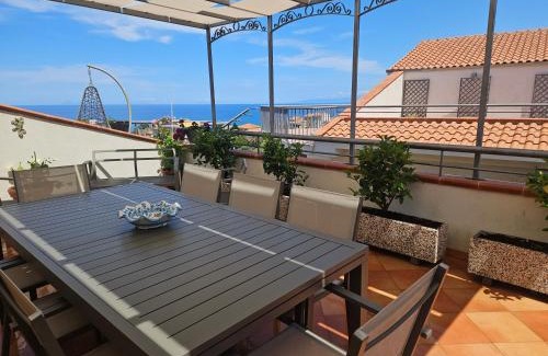 Castel Di Tusa Casa | Casa Vacanze Le terrazze