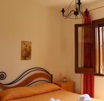Custonaci Casa | Casa Vacanze Libeccio - Villetta con giardino e piscina condominiale