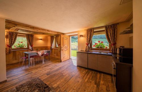 Arvier Casa | Casa Vacanze Petit Haury - Alloggi ad uso turistico vda Arvier n 0039 e n 0040 -