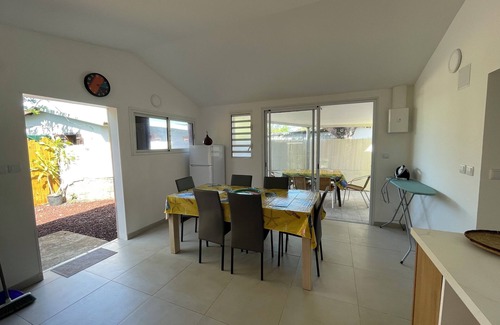 Casabona Casa | Casa Valencia: a charming, intimate home close to all amenities.