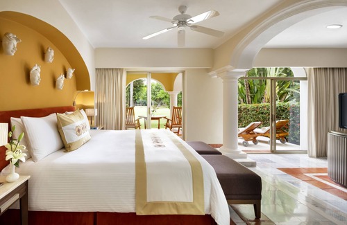 Marina Vallarta Complejo | Casa Velas Adults Only All Inclusive