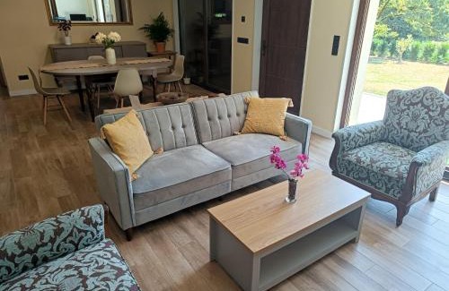 Villalba Casa | Casa verde de Lobán