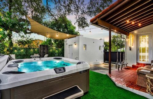 Buena Vista Casa | Casa Verde Design District 5br Hot Tub