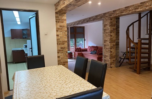 Valiug Casa | Casa Verde