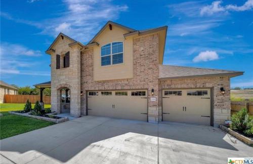 Killeen Casa | Casa Verona- spacious 5 br/3.5 ba in H Heights