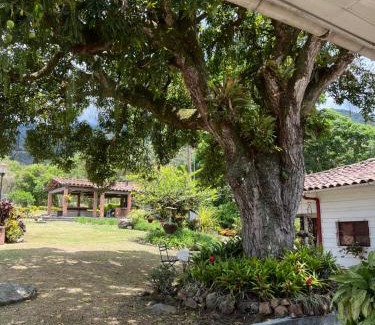Pradera Cama Y Desayuno | Casa Vieja Mountain Lodge