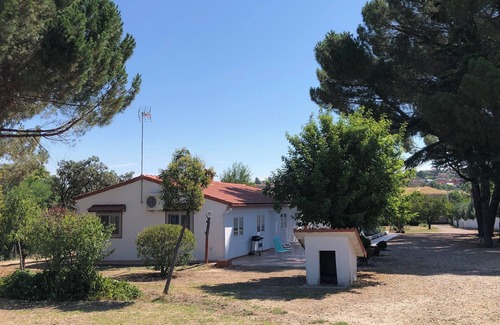 Villaviciosa de Odon Chalet De Esquí | Casa Villa con piscina Naturaleza a 25 kilómetros de Madrid
