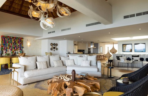 Emiliano Zapata Condominio | Casa Vista Marietas - Beachfront, Ocean View 5 BR Luxury Penthouse