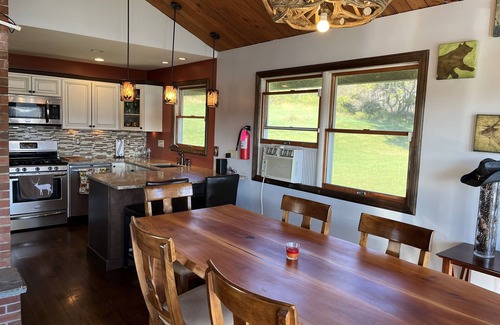 Milford Casa | Casa Vista Under 5 minutes to Dreams Park, dramatic long distance view, private