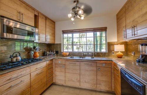 Warm Sands Casa | Casa Warm Sands - 3BR Group Getaway