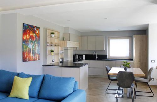 Cavalese Apartamento | CASA YARA - Agenzia Dolomiti Affitti