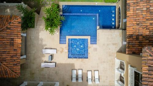 Jacó Villa | Casa Zafiro 7 bdrs private pool in Los Suenos