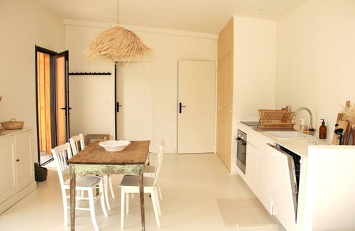 Gouville-sur-Mer Casa | Casa-Confortable-Baño Privado-Vista al Jardín-Casa Zao