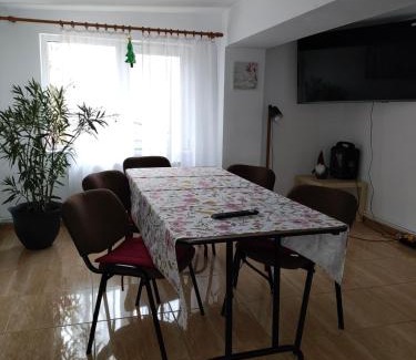 Busteni Casa | Casa Zura