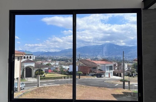 Heredia Casa | Casa13: Experience the joy of living in this delightful 3 bedroom house