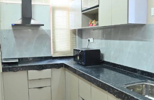 Shyam Nagar Apartamento | Casa19 Luxurious 2BHK Modern Gardenview Apartment