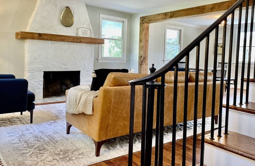 Thornhill Casa | CasaAzul Restored Retreat- 7min walk to historic Main Street downtown Orange, VA