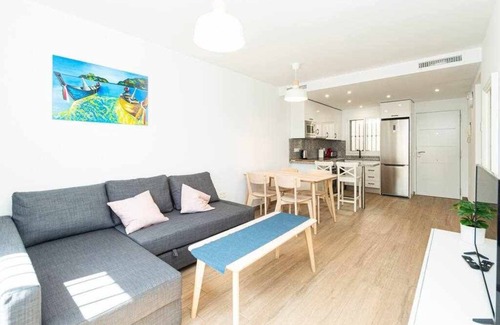 Torreblanca Apartamento | Casablanca 4. Apartamento con jardín privado