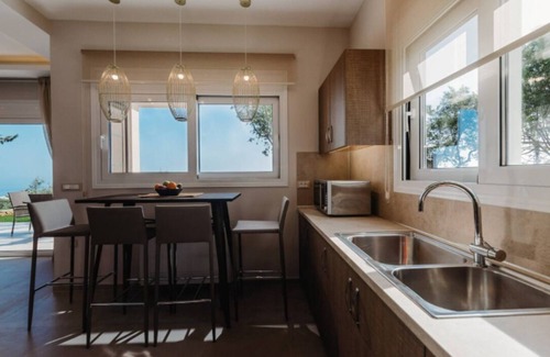 Akrotiri Casa | CasAelia - Vistas al mar, hermosos amaneceres y puestas de sol.